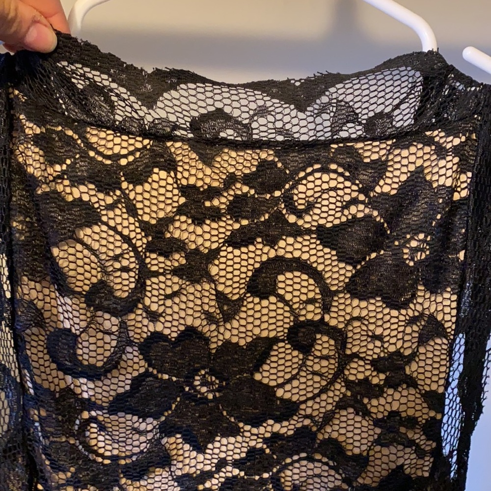 Slinky dress with black lace overlay - Picture 4 of 4